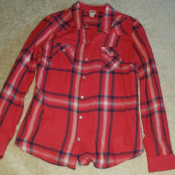 Mossimo Supply Co. Tops - 🌷Mossimo Supply Co red flannel